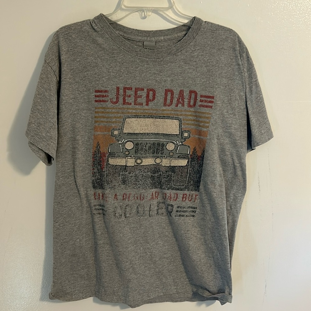 Jeep Dad Gray Gildan T-Shirt. “I’m like a Regular Dad But Cooler” Men’s Large